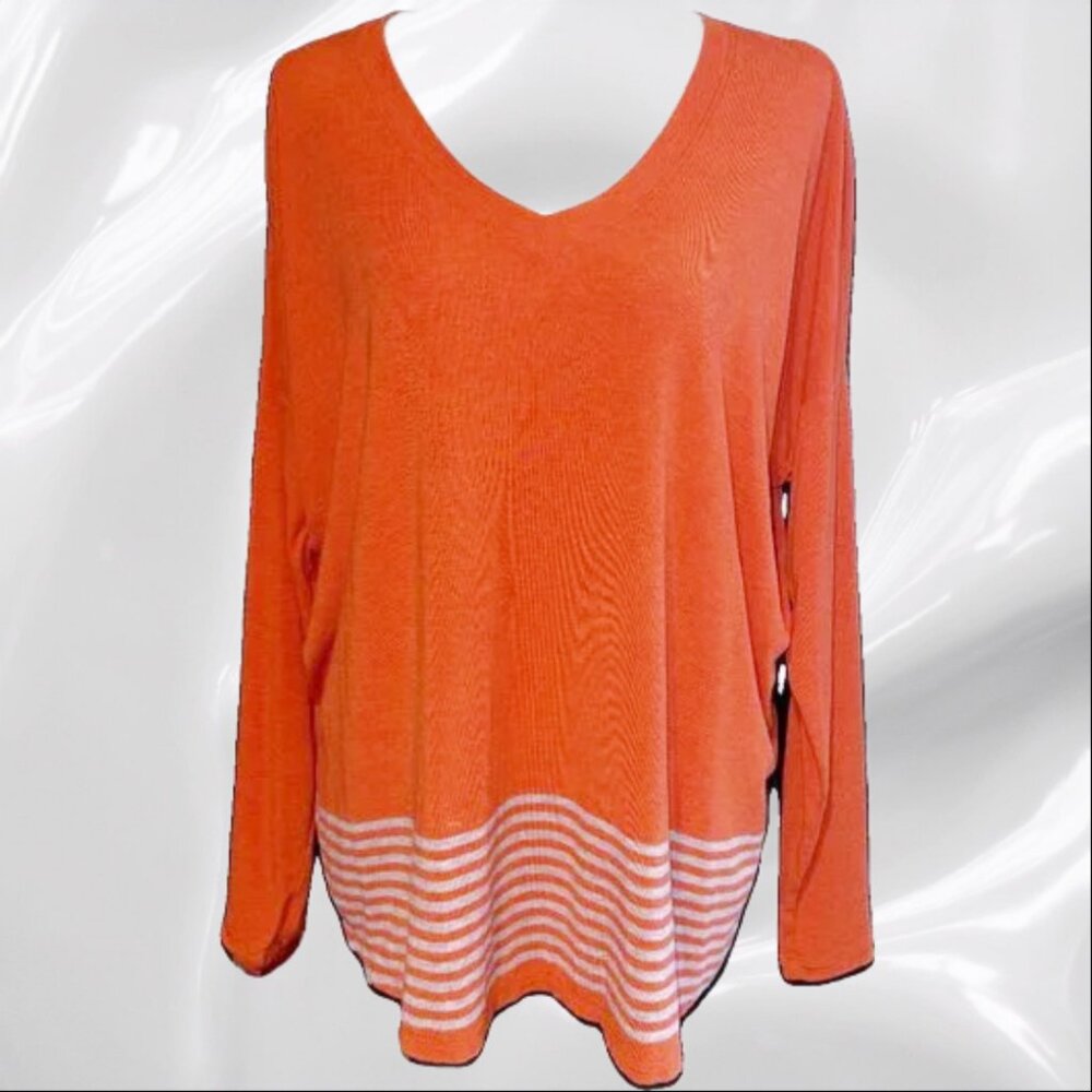 CAbi Hangout Tee 4190 Size M - Picture 2 of 4